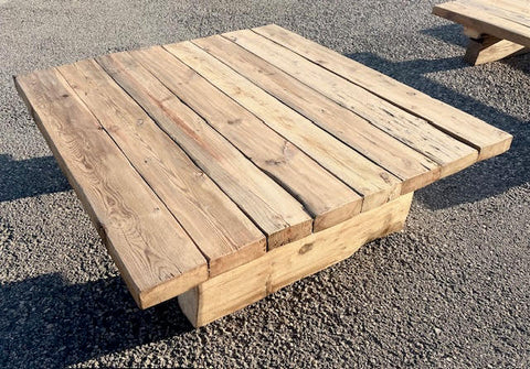 Mesa baja de madera recuperada